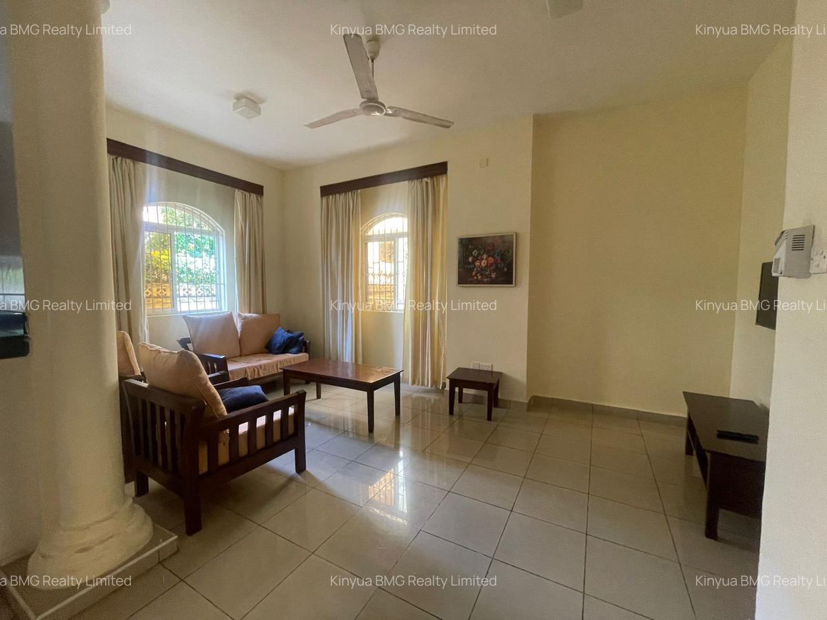 Serviced 1 Bed Apartment with En Suite in Nyali Area - 2