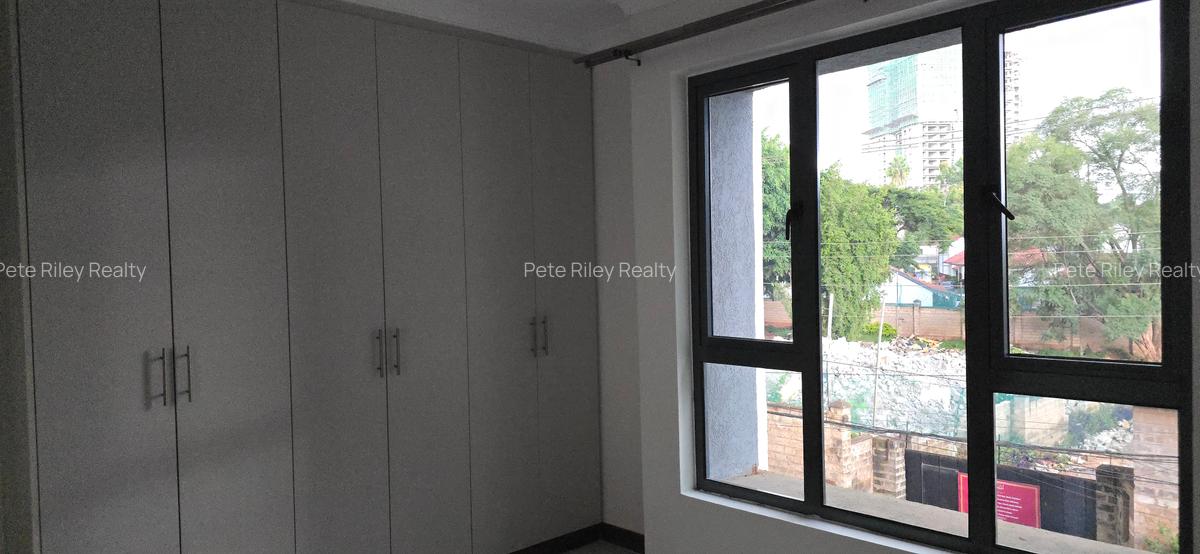 2 Bed Apartment with En Suite at School Lane - 10