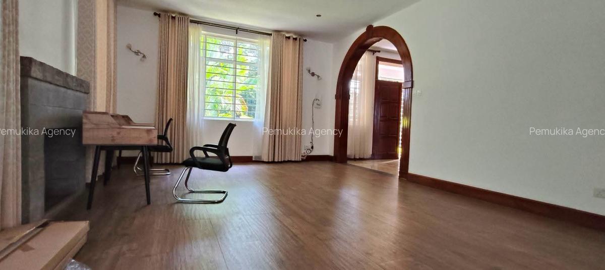 5 Bed Townhouse with En Suite in Rosslyn - 14