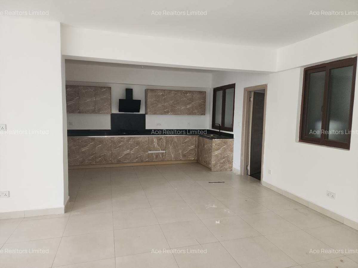 3 Bed Apartment with En Suite at Lantana Road - 14