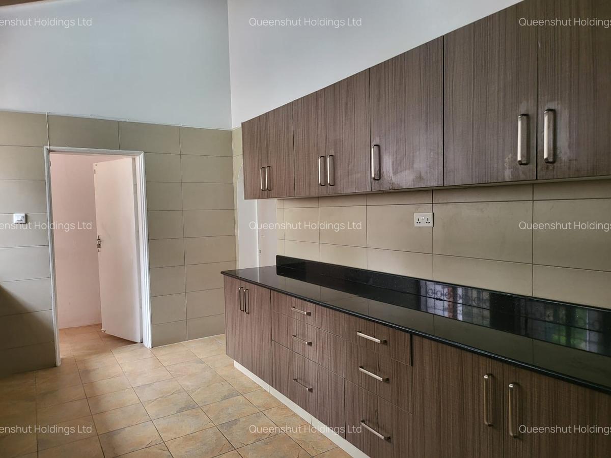 4 Bed Townhouse with En Suite in Gigiri - 8