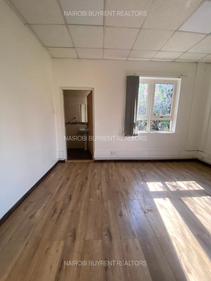 2,500 ft² Commercial Property with Fibre Internet in Riverside - 2