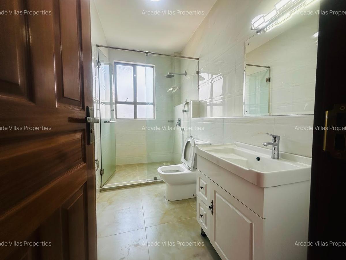 2 Bed Apartment with En Suite in Kileleshwa - 14