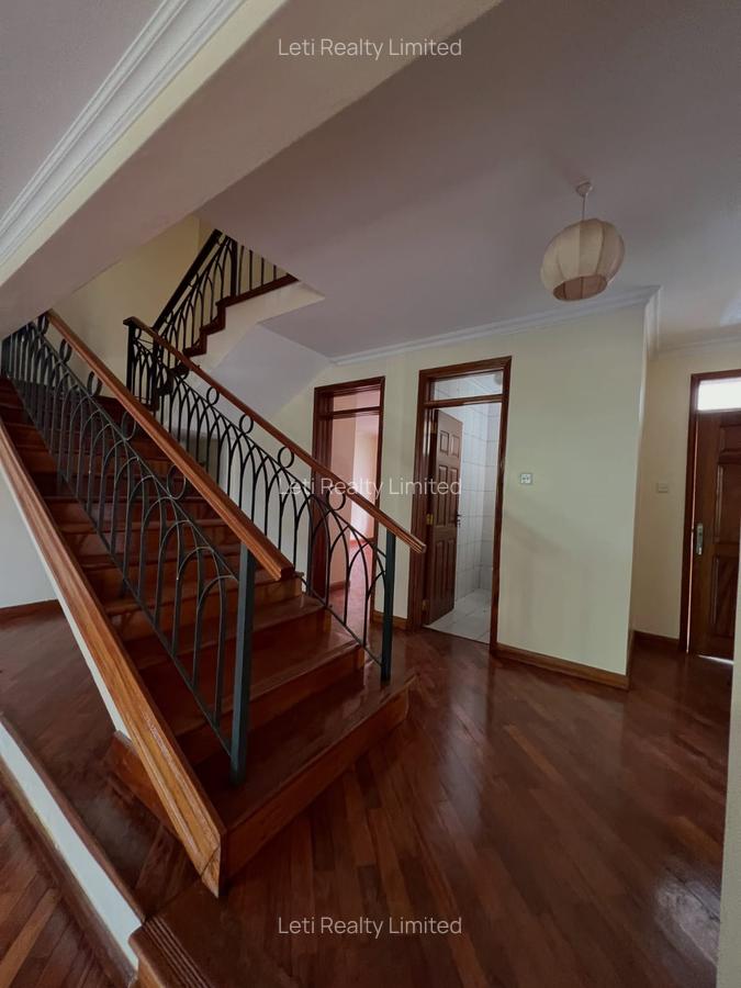 4 Bed Townhouse with En Suite in Lavington - 13