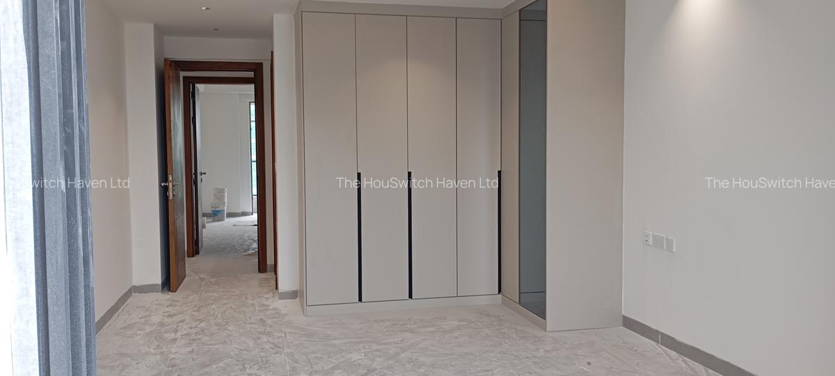 2 Bed Apartment with En Suite at Mwanzi Road - 11