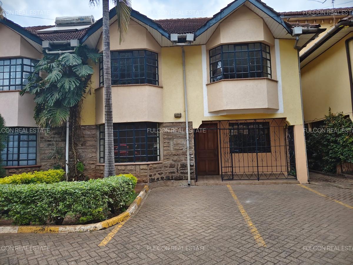 5 Bed Townhouse with En Suite in Lavington - 3
