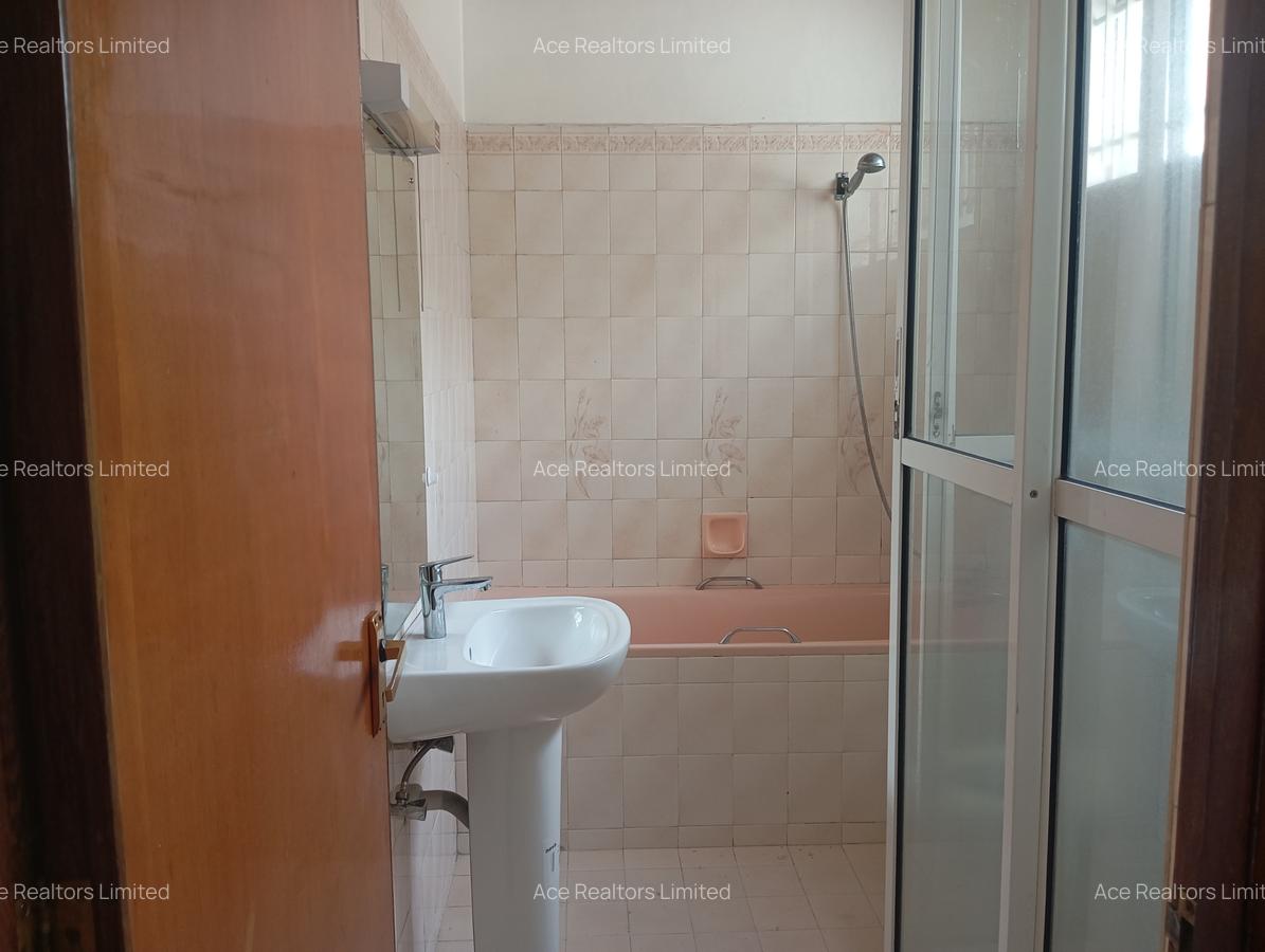 4 Bed Townhouse with En Suite at Laikipia Road - 16