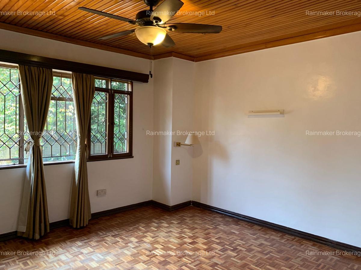 5 Bed Townhouse with En Suite in Runda - 11