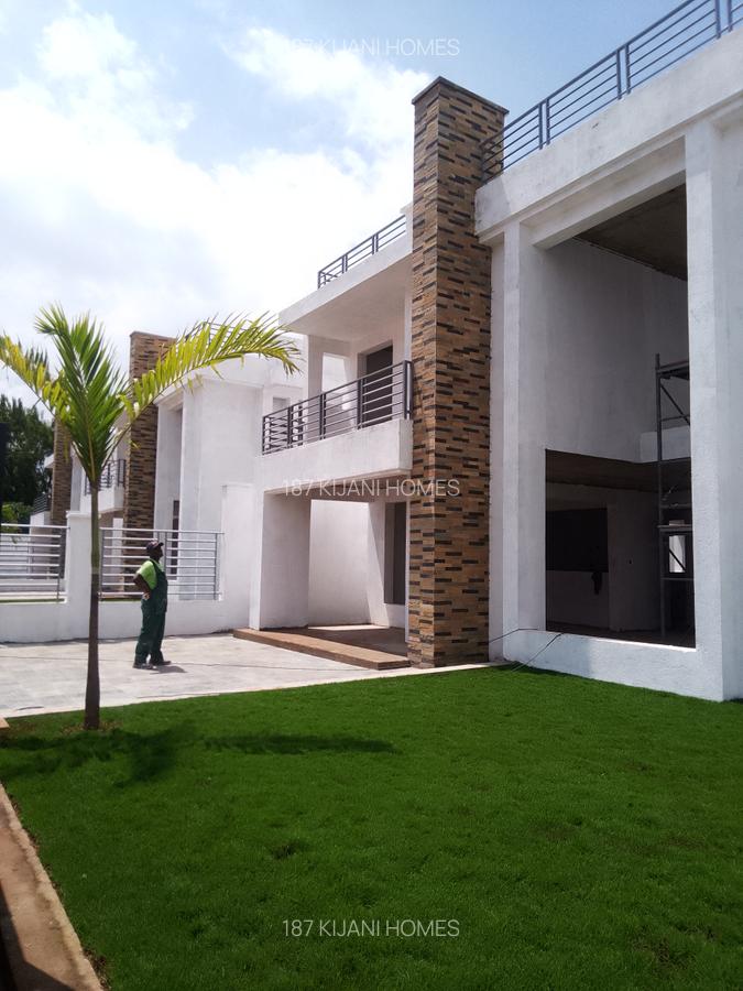 4 Bed Villa with En Suite at Muhuri Rd - 10