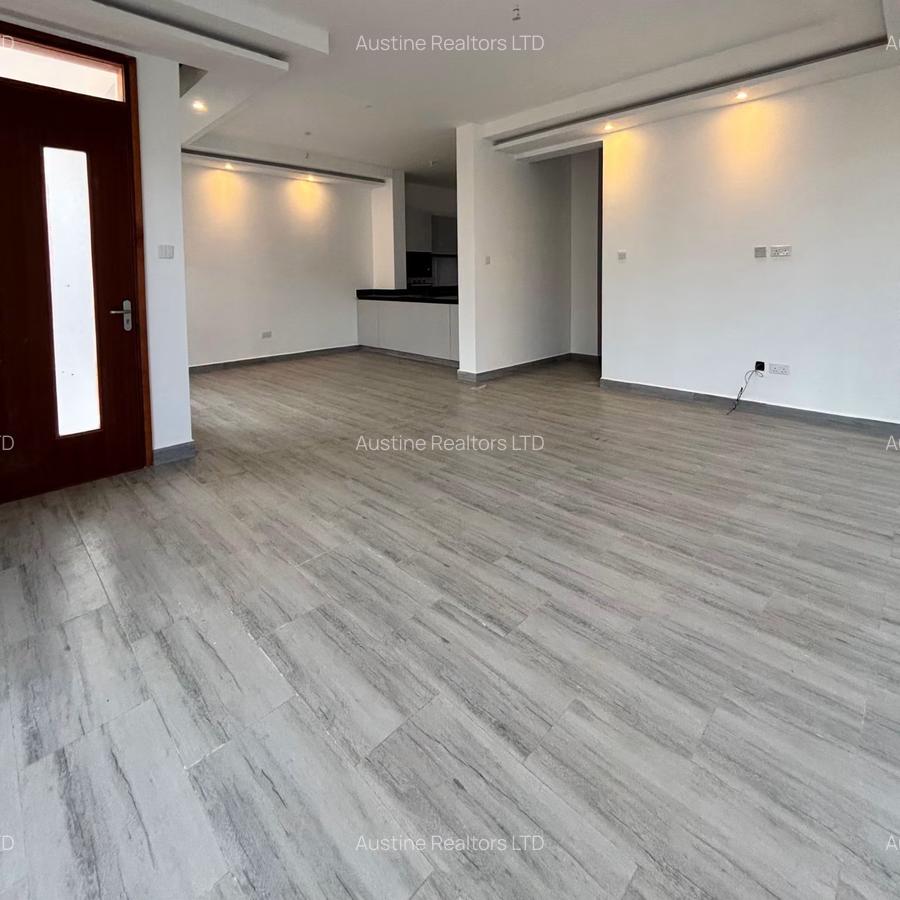 4 Bed Townhouse with En Suite at Eastern Bypass - 5