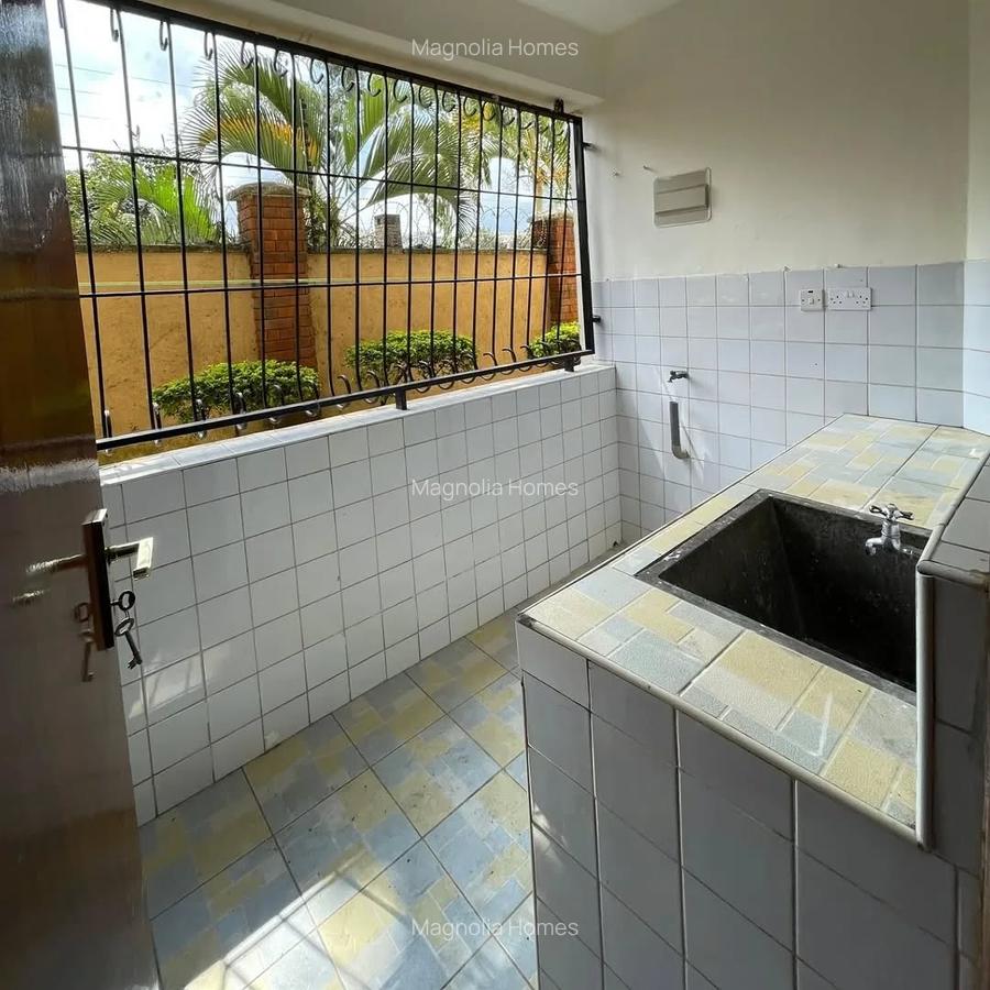 3 Bed Apartment in Kilimani - 4