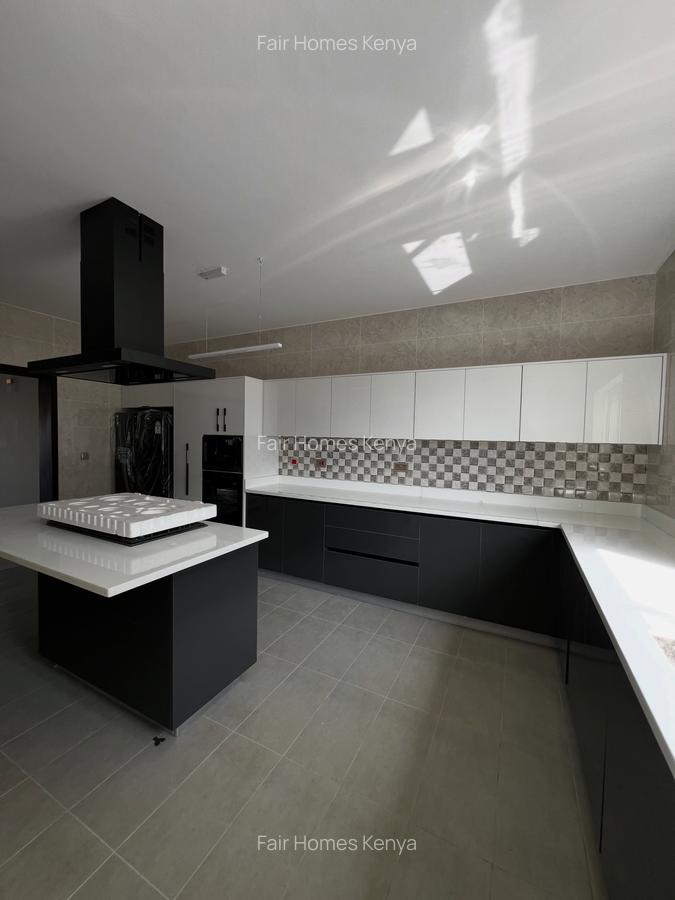 3 Bed Apartment with En Suite at Riverside Drive - 8