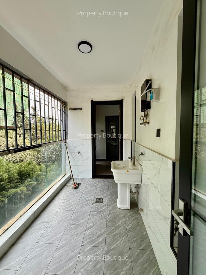 3 Bed Apartment with En Suite at Othaya Road - 12