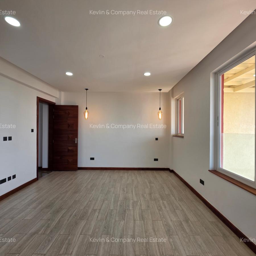 4 Bed Apartment with En Suite in General Mathenge - 14