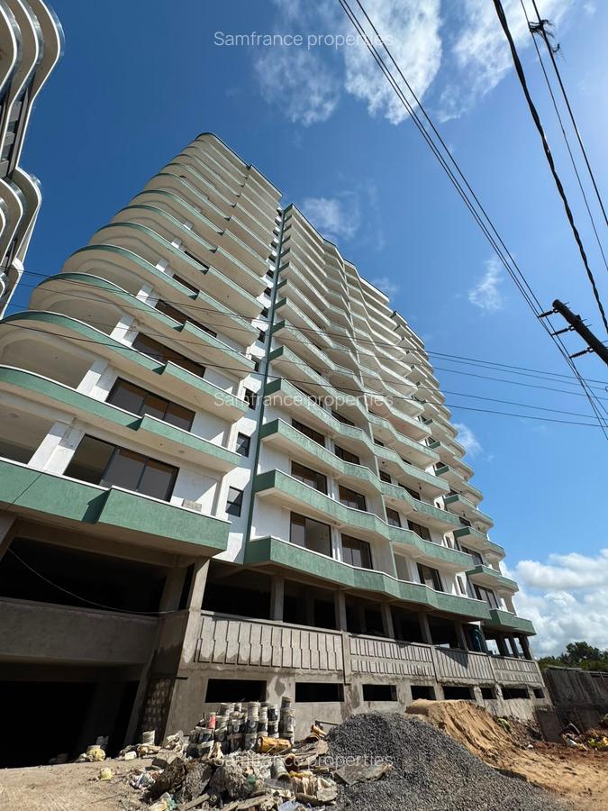 Serviced 1 Bed Apartment with En Suite at Baobab Road - 1