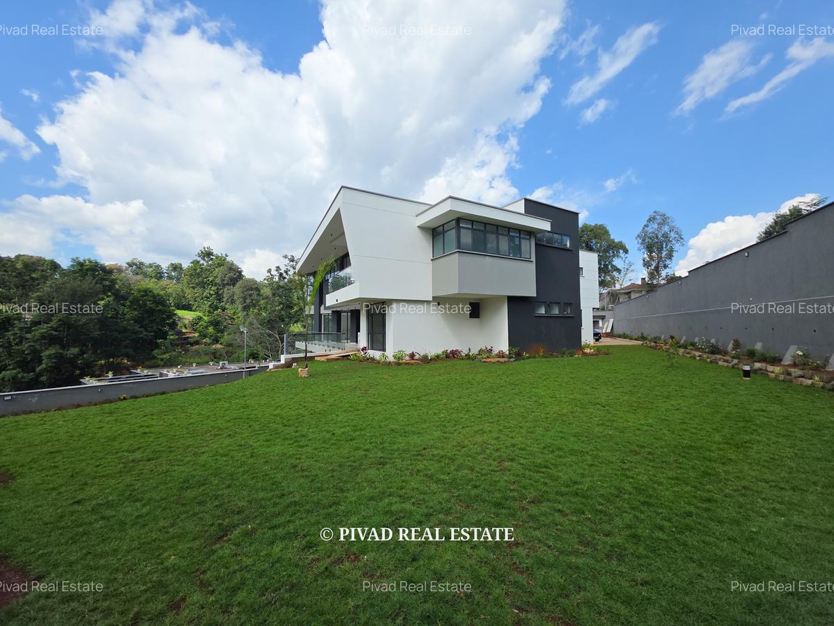 5 Bed House with Garden in Nyari - 1