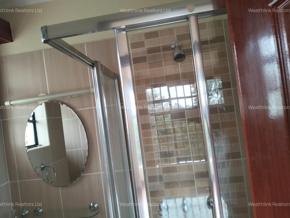 5 Bed Townhouse with En Suite at Rosslyn Redhill - 8