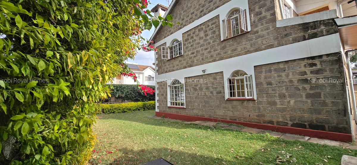 4 Bed Townhouse with En Suite at Lavington Road - 6