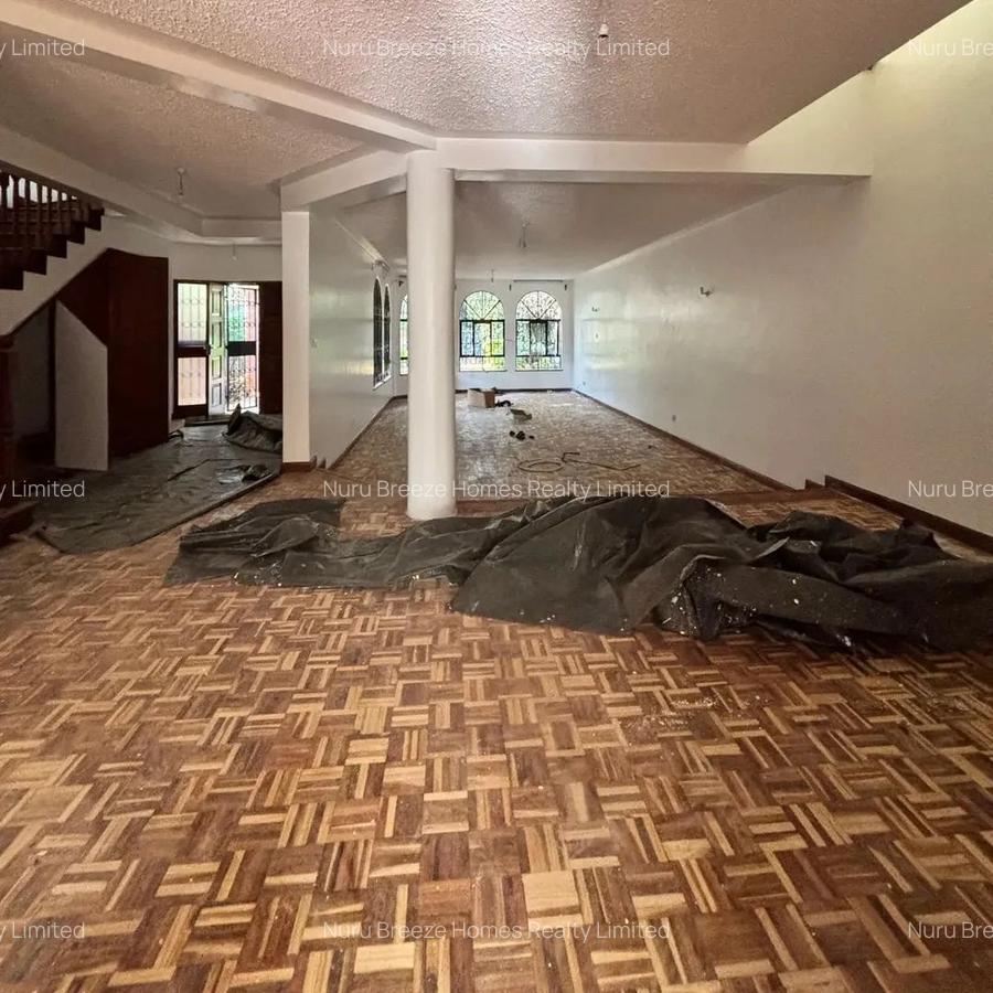 4 Bed Townhouse with En Suite in Westlands Area - 4