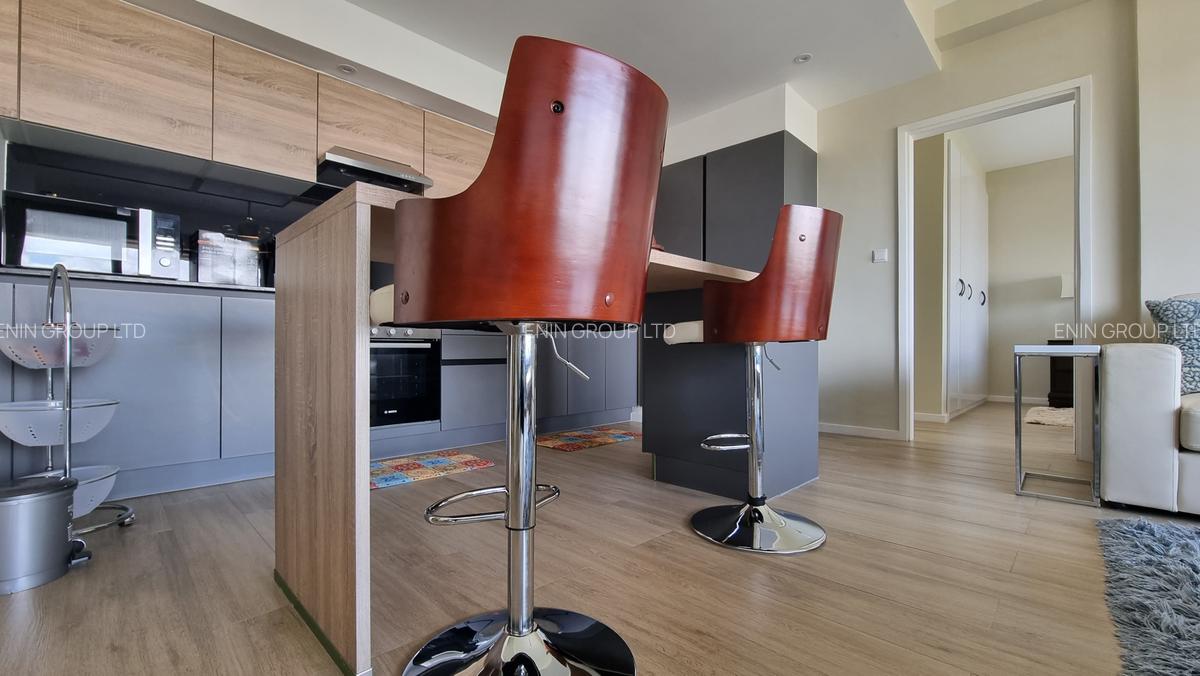 Serviced 2 Bed Apartment with En Suite at Riverside Drive - 7