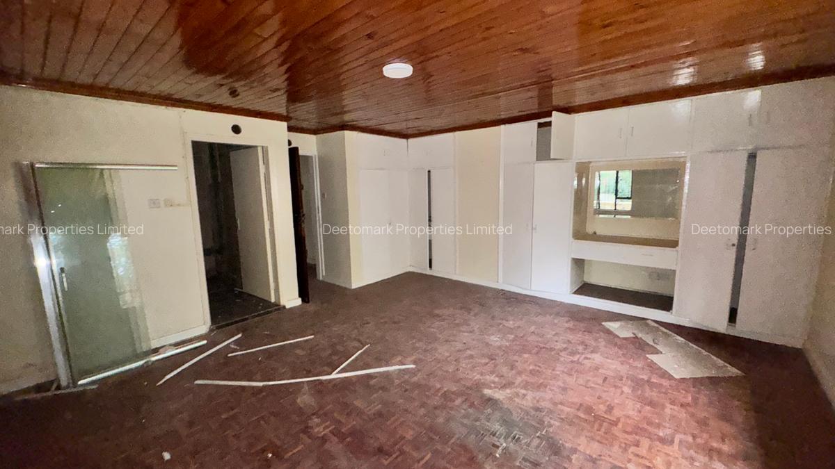4 Bed House with En Suite at Karen - 15