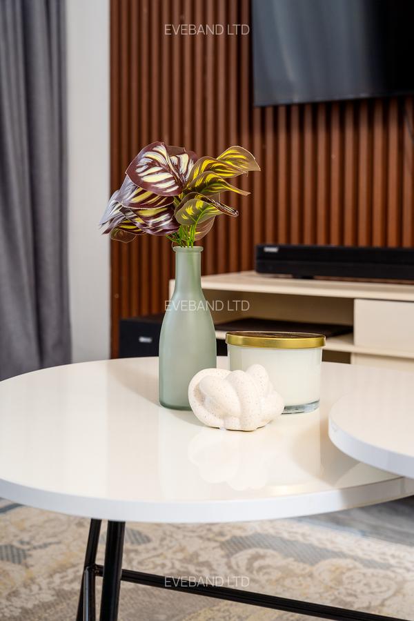 Furnished 2 Bed Apartment with En Suite at Wood Avenue - 2