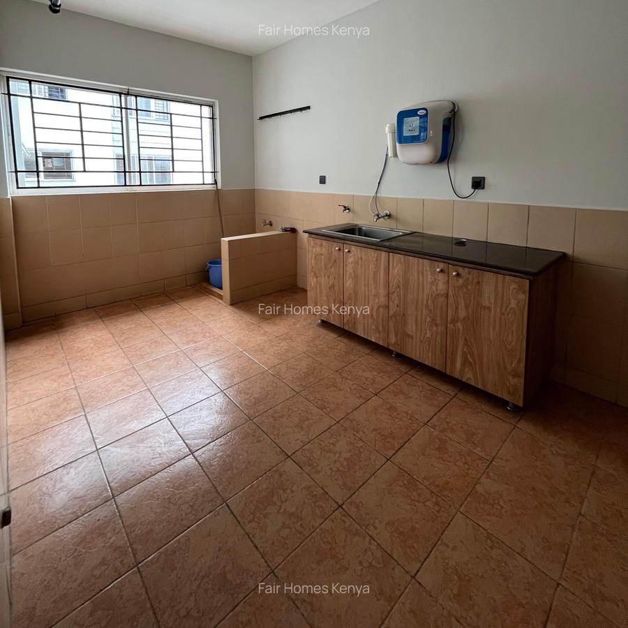 3 Bed Apartment with En Suite at Mandera Road - 10