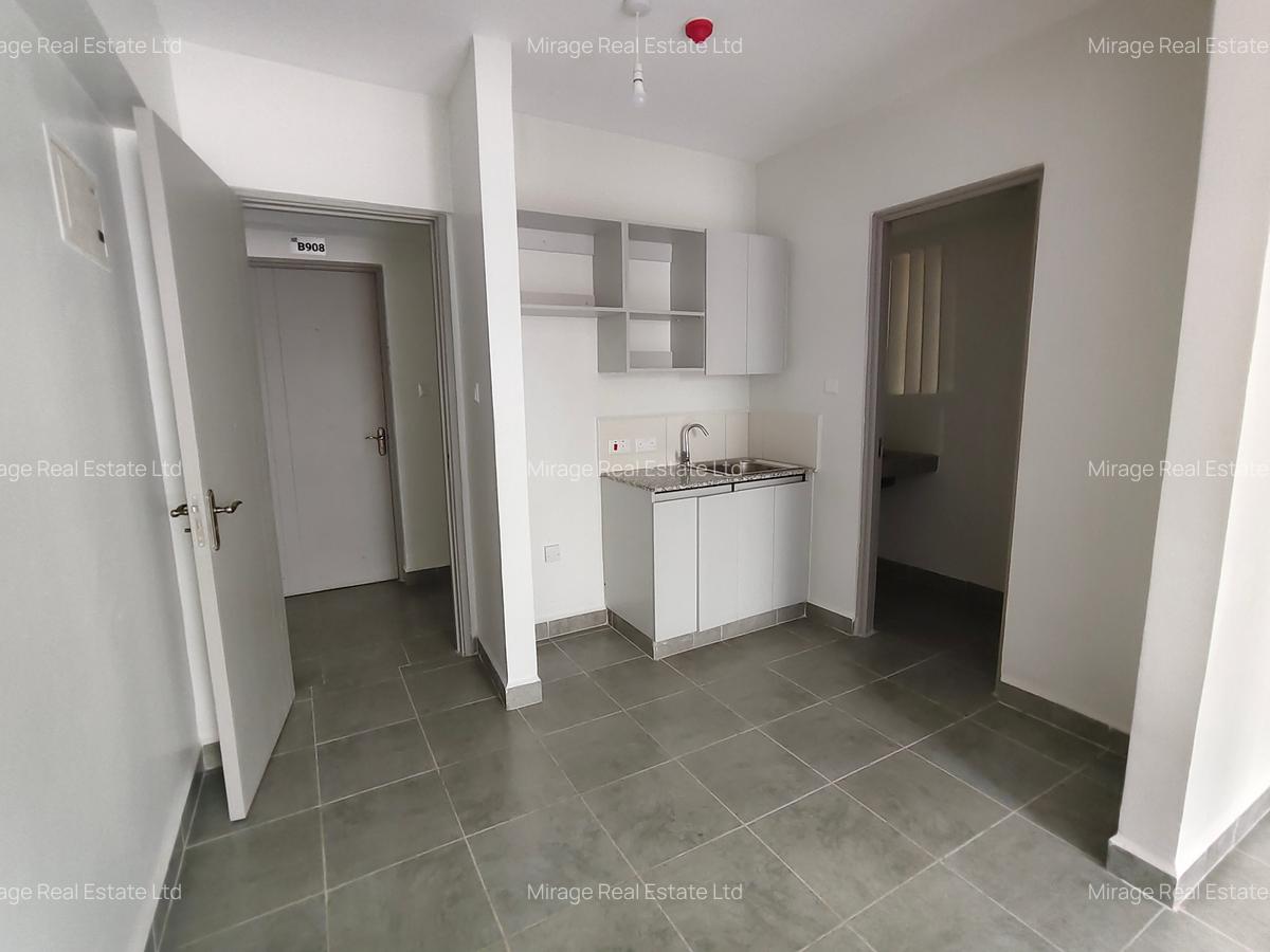 1 Bed Apartment with Swimming Pool in Garden Estate - 15