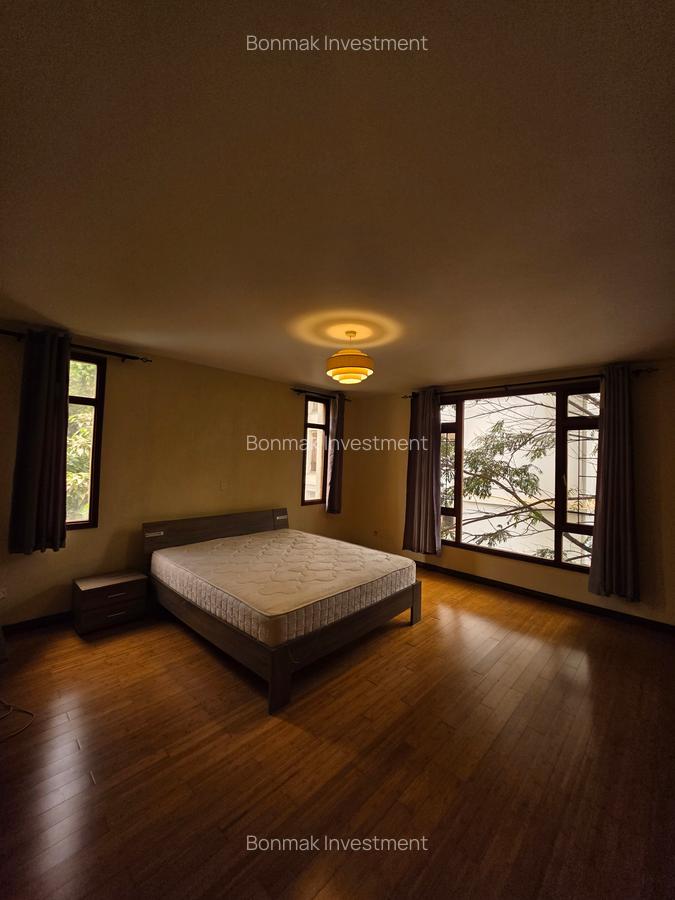 Furnished 3 Bed Apartment with En Suite at Riverside Drive - 10