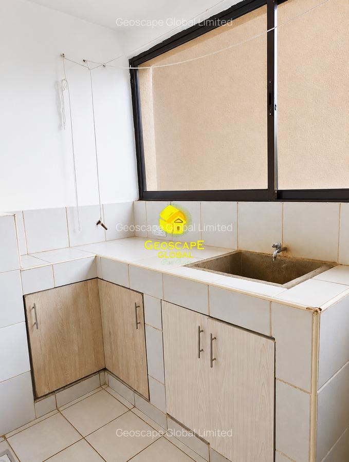 3 Bed Apartment with En Suite in Riverside - 10