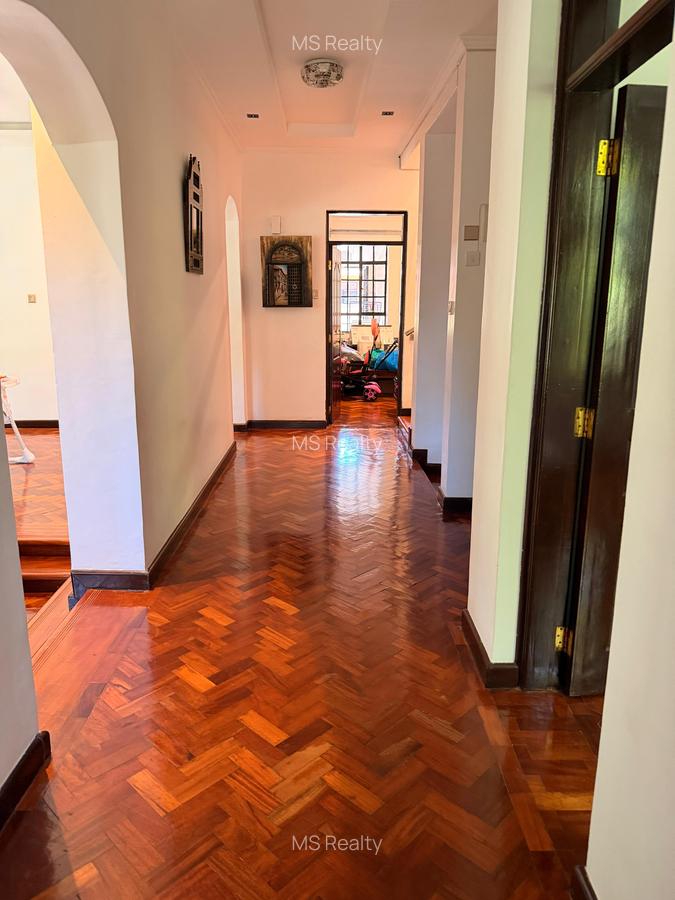 5 Bed Townhouse with En Suite in Westlands Area - 8