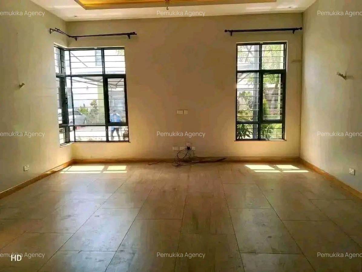 4 Bed Townhouse with En Suite in Langata - 12