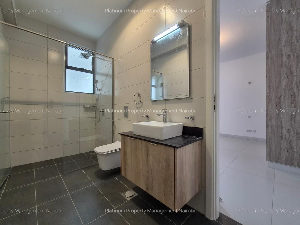Furnished 4 Bed Apartment with En Suite at Second Parklands - 16