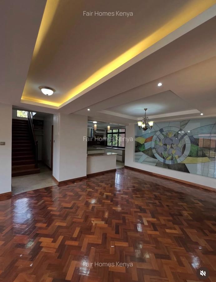 4 Bed Apartment with En Suite at Riverside Drive - 4