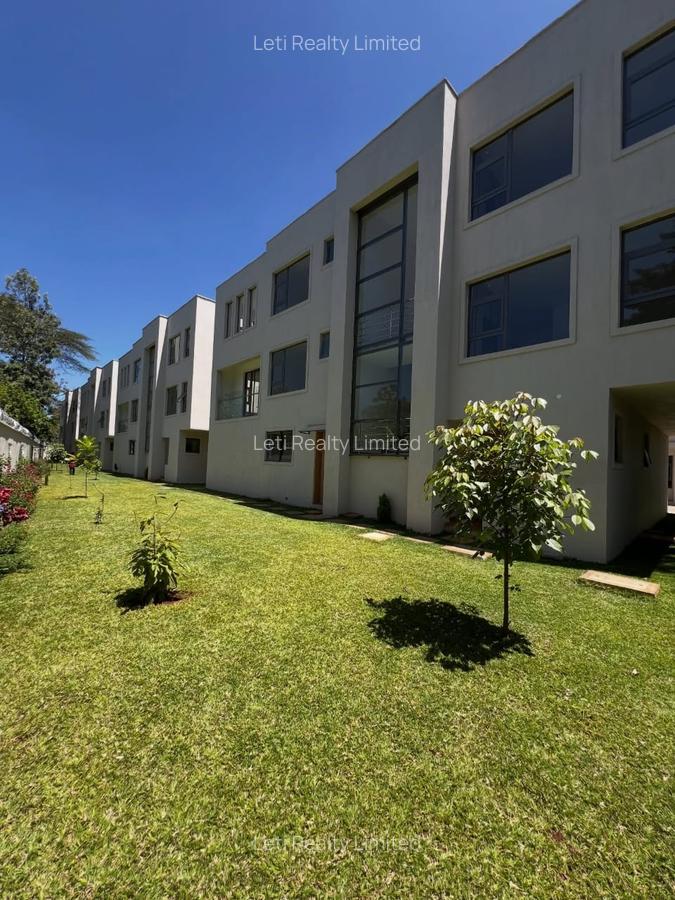 6 Bed Townhouse with En Suite in Lavington - 2