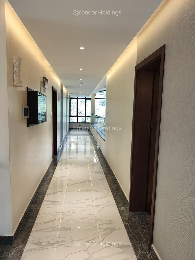 5 Bed Villa with En Suite in Spring Valley - 6