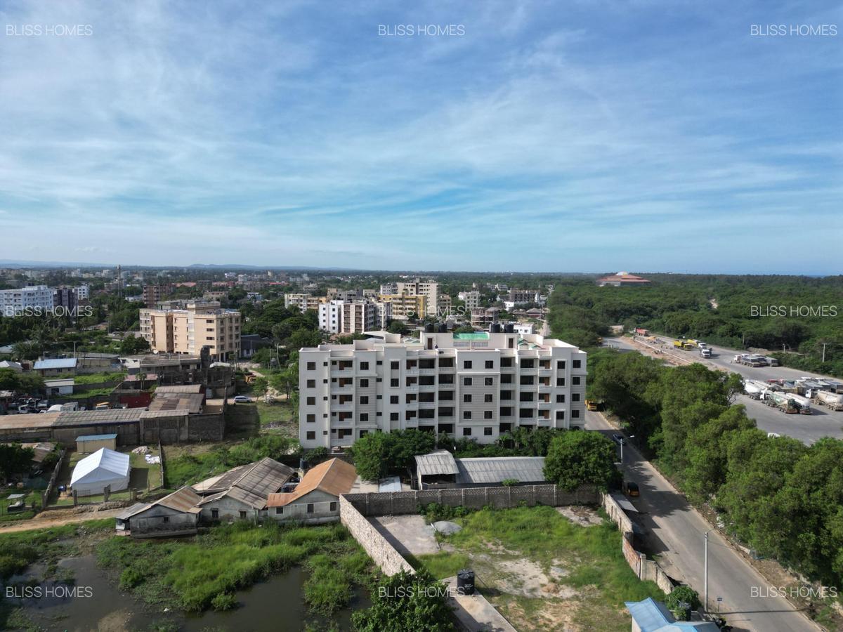 1 Bed Apartment with En Suite at Mtambo Road - 12