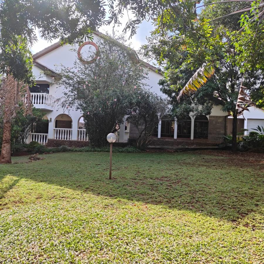 5 Bed House with En Suite at Runda - 12