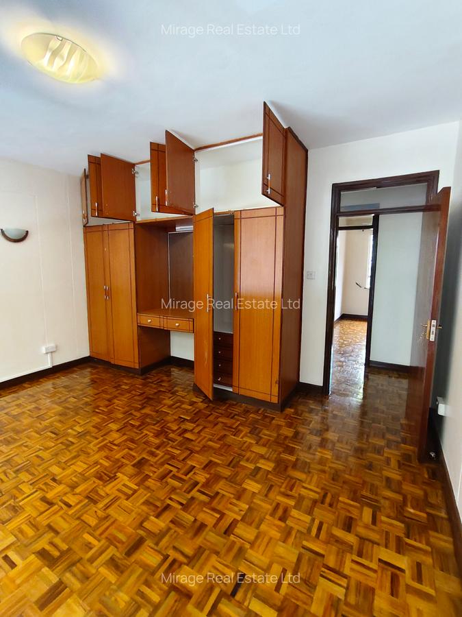 4 Bed Apartment with Borehole in Riverside - 8