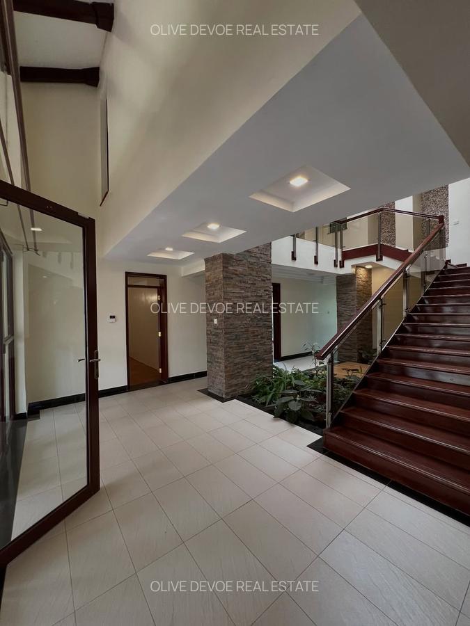 5 Bed Townhouse with En Suite in Karen - 14