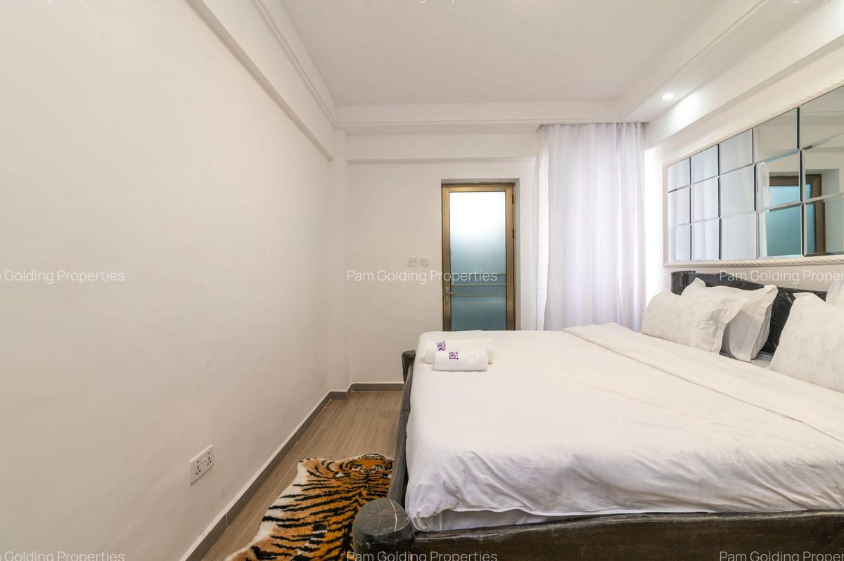 Furnished 3 Bed Apartment with En Suite in Riverside - 10