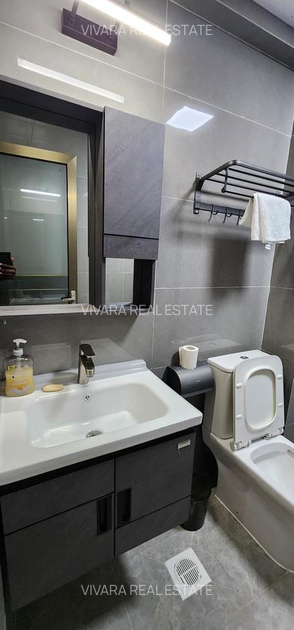 2 Bed Apartment with En Suite in Riverside - 5