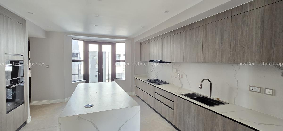 4 Bed Townhouse with En Suite in Runda - 19