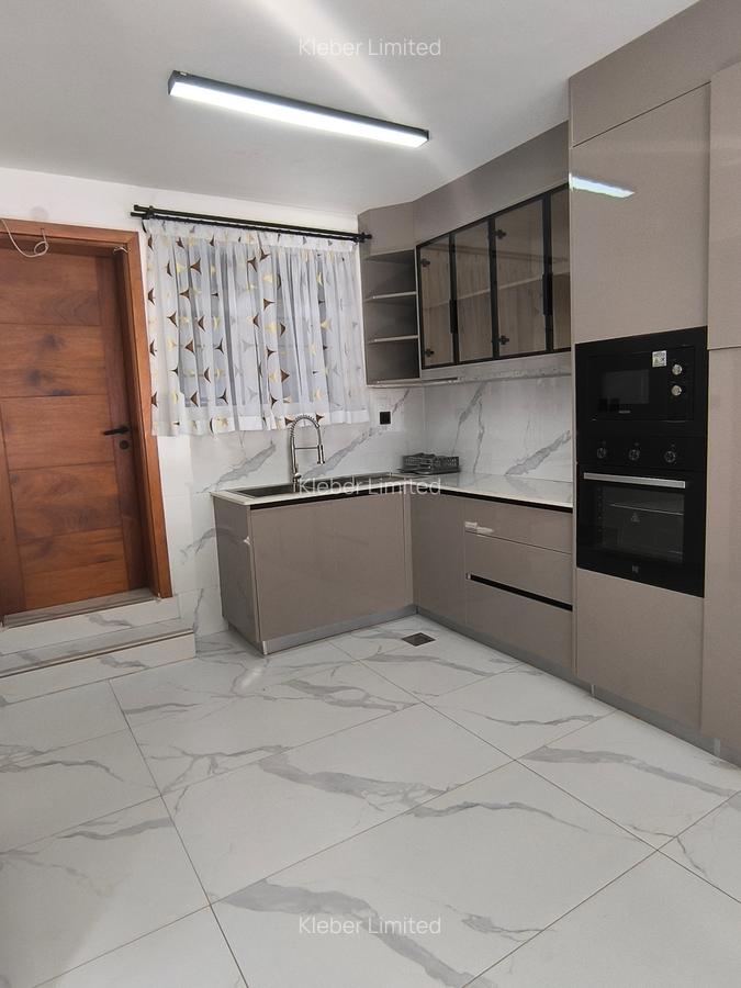 4 Bed Villa with En Suite at Muhuri Road - 7