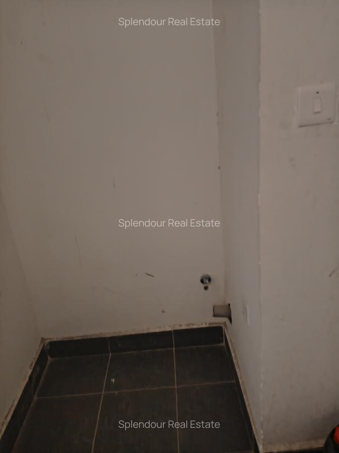 2 Bed Apartment with En Suite in Parklands - 8
