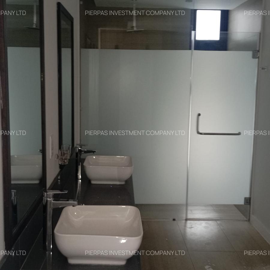 5 Bed Villa with En Suite in Lavington - 13