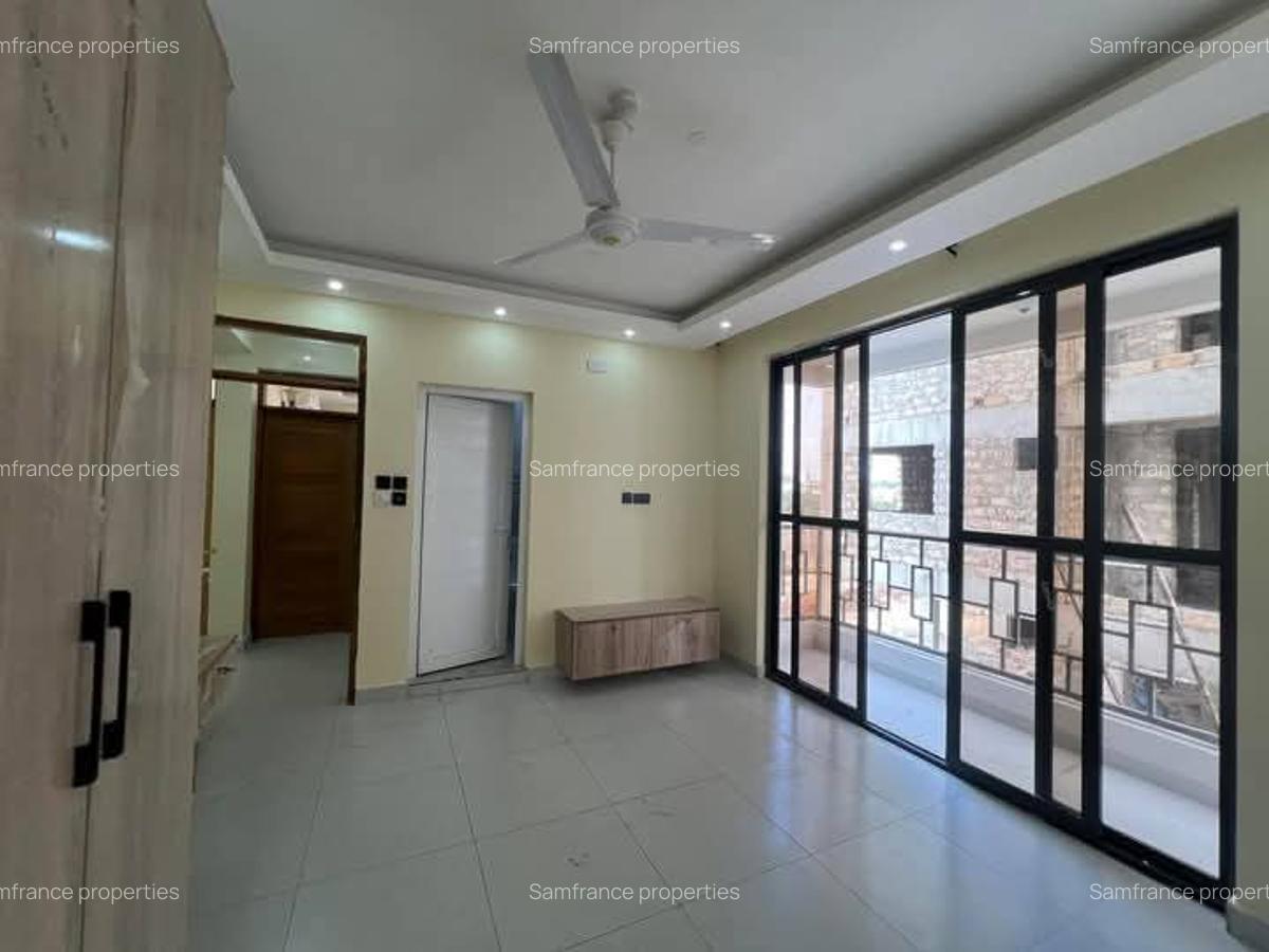 3 Bed Apartment with En Suite at Beach Road - 9