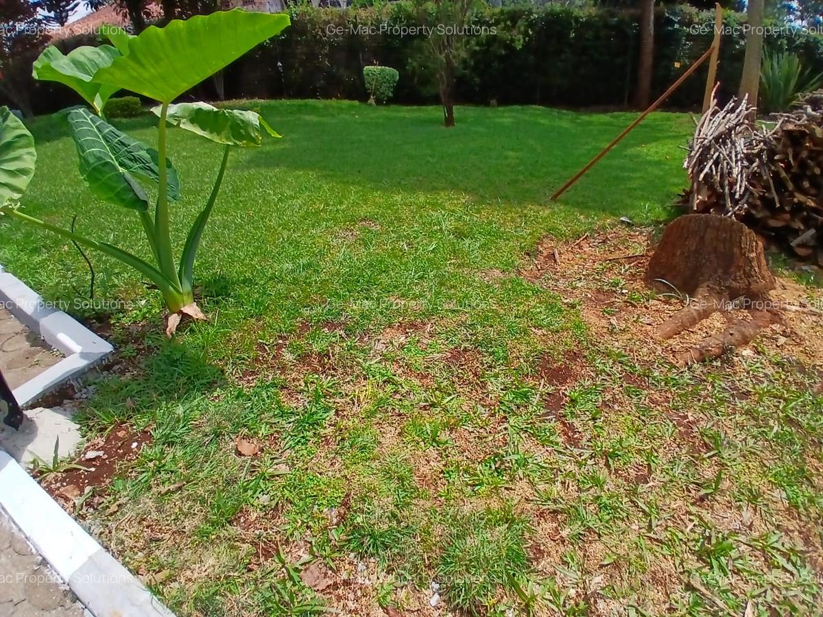 5 Bed House with En Suite in Runda - 16