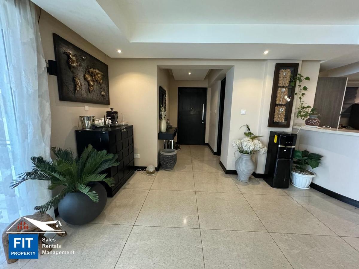 3 Bed Apartment with En Suite at Riverside Drive - 2