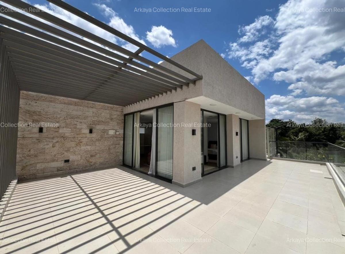 5 Bed House with En Suite in Lavington - 7